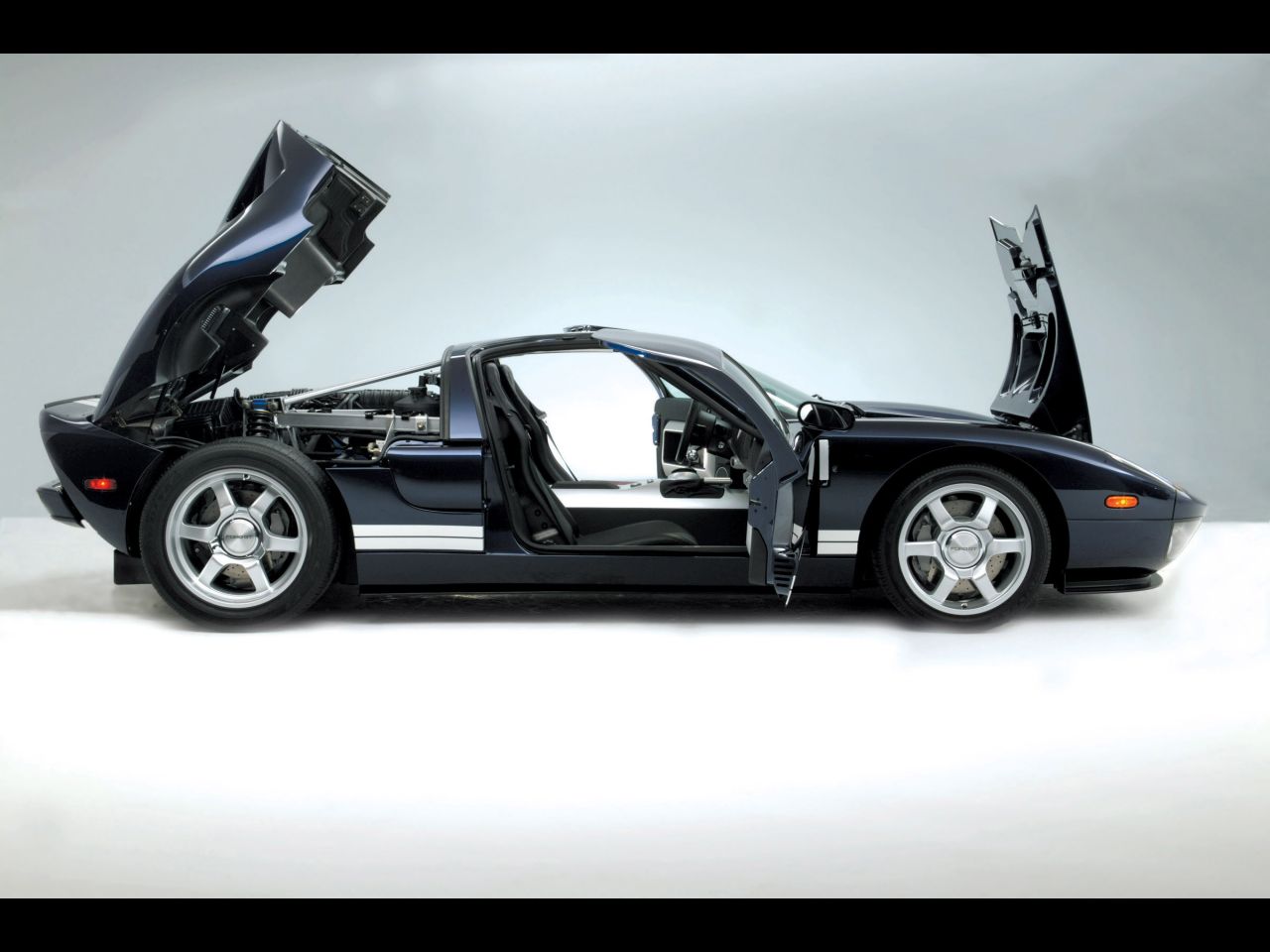 2005 Ford GT Picture