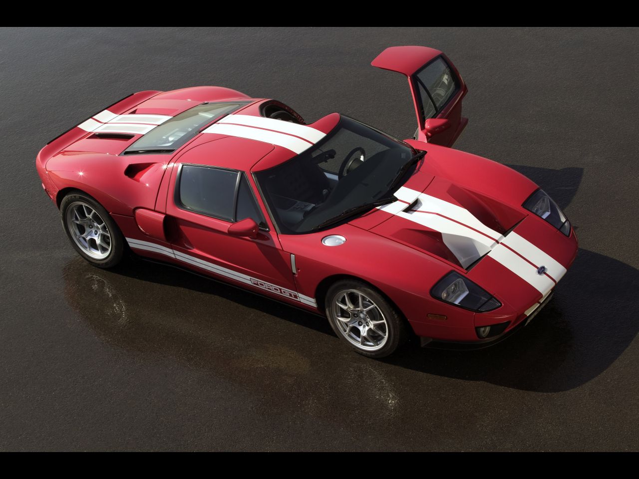 2005 Ford GT Picture