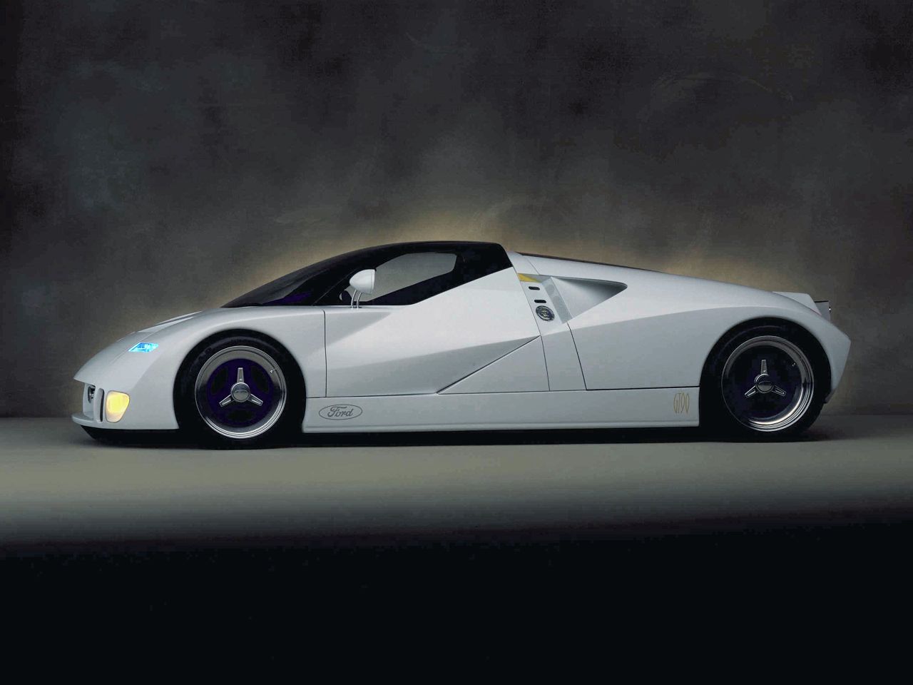 1995 Ford GT90 Picture