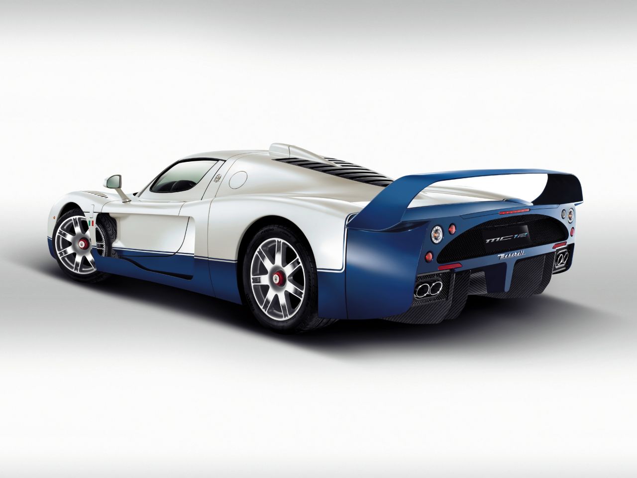 2005 Maserati MC12 Picture