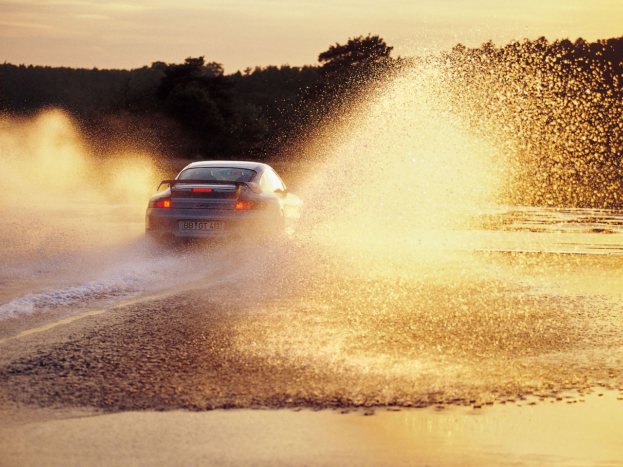 2005 Porsche 911 GT2 Picture